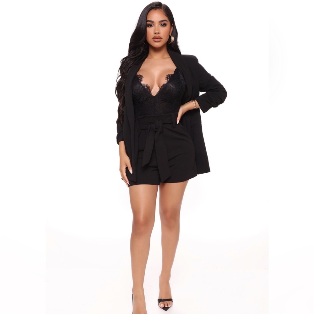 High Waist Shorts With Tie - Black